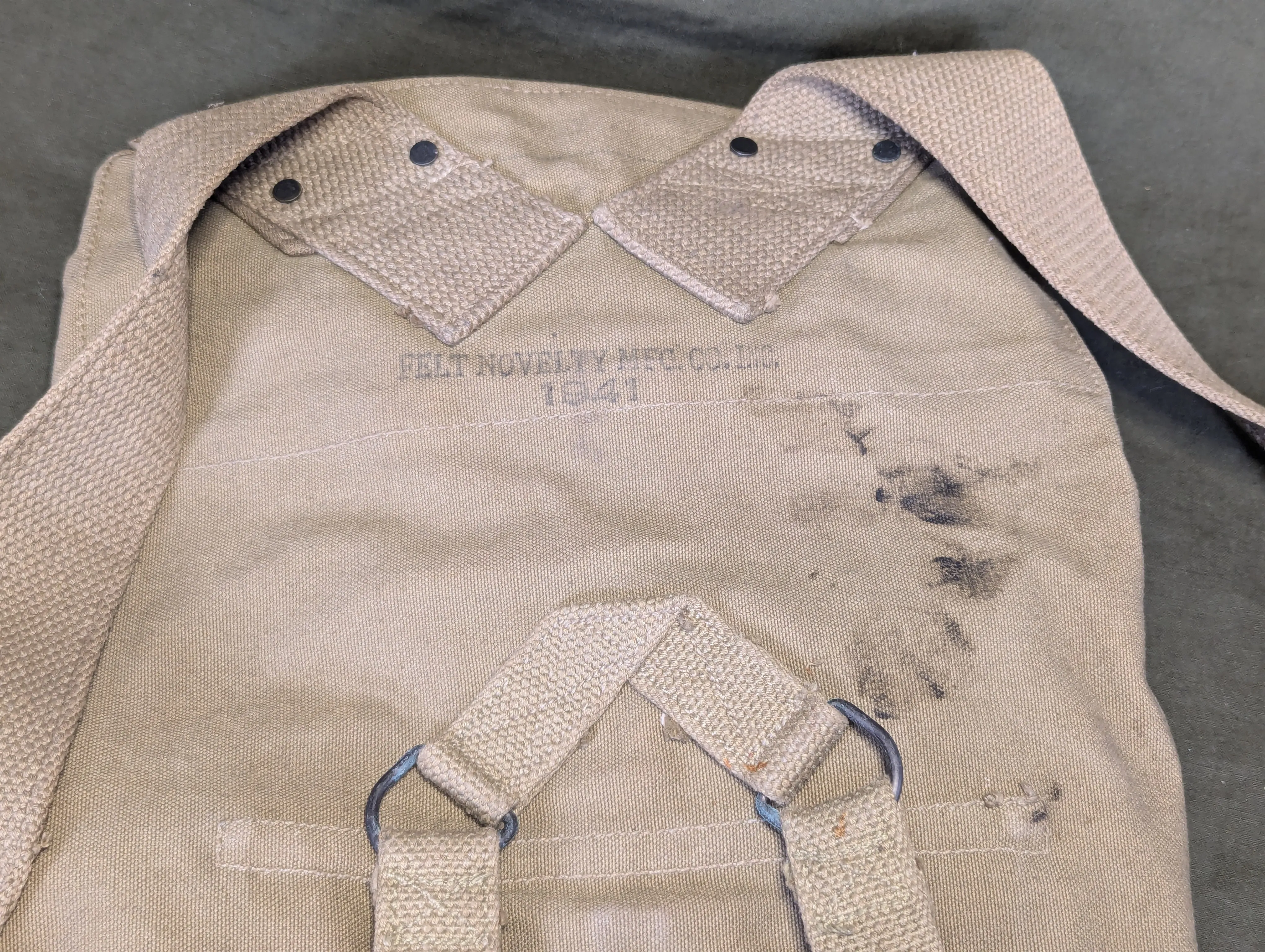 Nice Original US M28 Pack Felt Novelty Mfg. Co. Inc. 1941