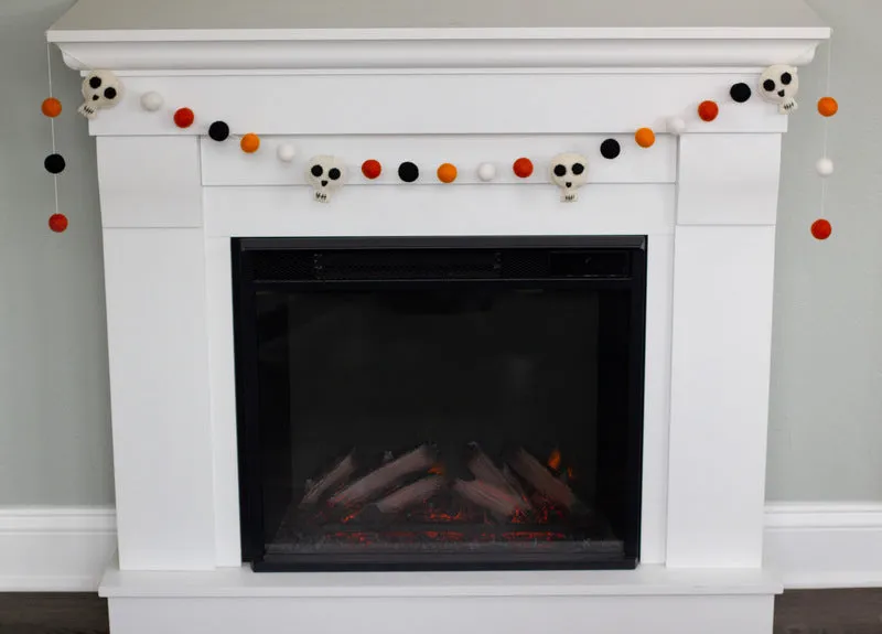Skeleton Skull Halloween Garland- Orange, Black